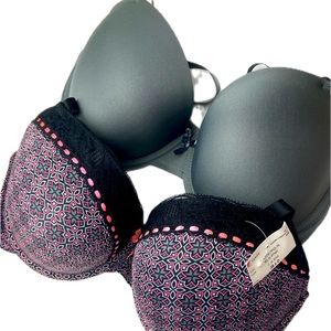 Love Affair Set of 2 lovely bras - 38D pair of two bras lace boudoir padded